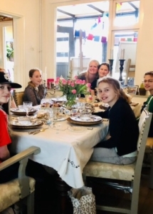 KInderworkshop schilderen met high tea in Leende