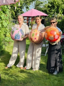 Exclusieve dagworkshop XXL vaas beschilderen met culinaire lunch op sfeervolle locatie @mariannebaijens in Leende