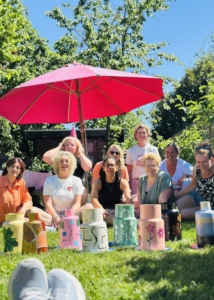 Bedrijfsuitje: Exclusieve workshops vaas beschilderen op sfeervolle locatie @mariannebaijens in Leende