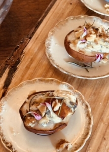 Exclusieve schilderworkshops XXL vaas beschilderen met culinaire lunch @mariannebaijens in Leende