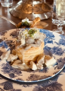 Exclusieve schilderworkshops XXL vaas beschilderen met culinaire lunch @mariannebaijens in Leende